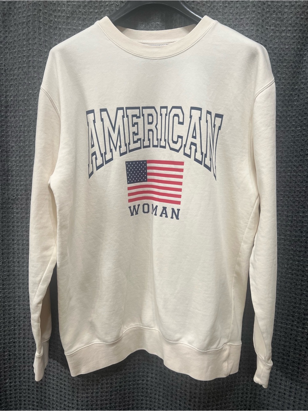 Living Fully Mallory Ervin Cream 'AMERICAN WOMAN' Flag Graphic Sweatshirt Med.